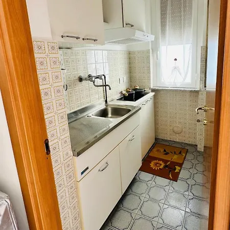 Giulia2 - Palazzo Milano * דיאנו מרינה