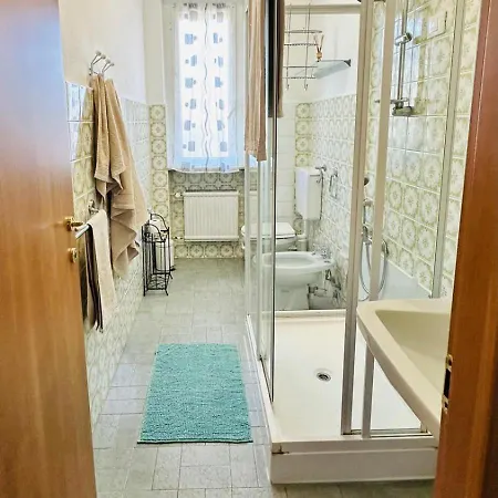 Giulia2 - Palazzo Milano * דיאנו מרינה
